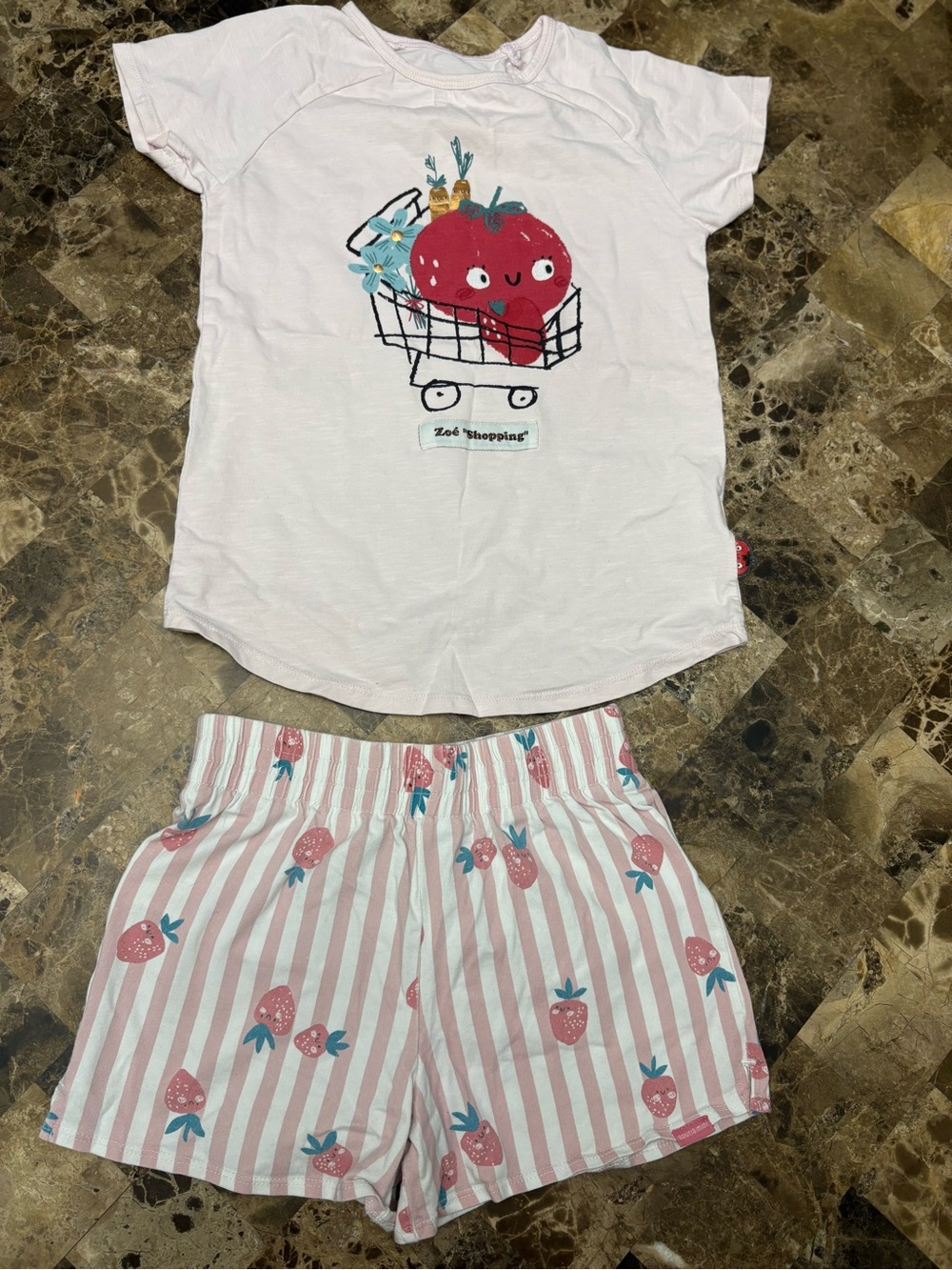 Souris Mini matching set short sleeve & short strawberry 8 years